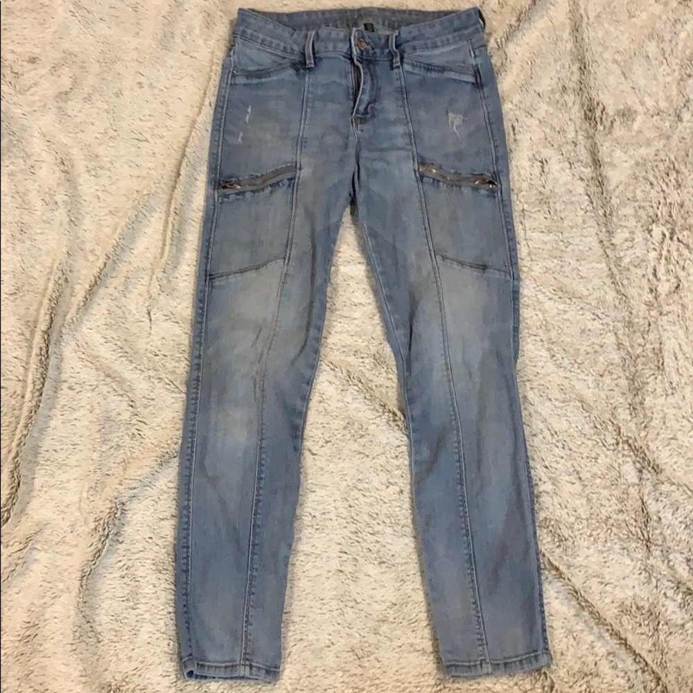 Ankle length skinny jeans